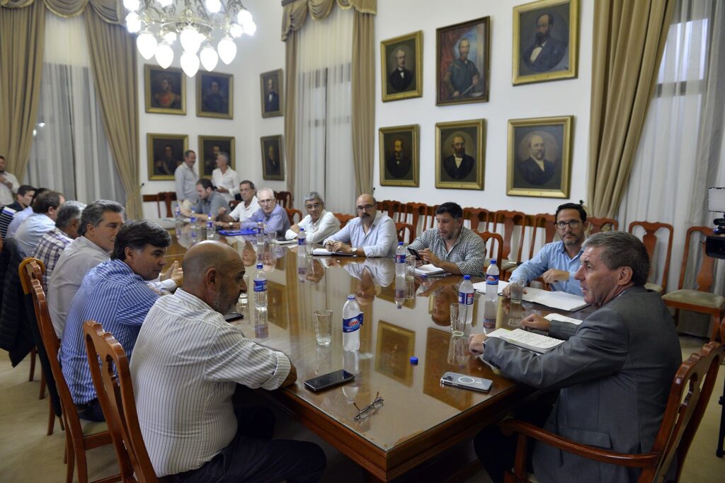 Ballay en reunión con la Mesa de Enlace